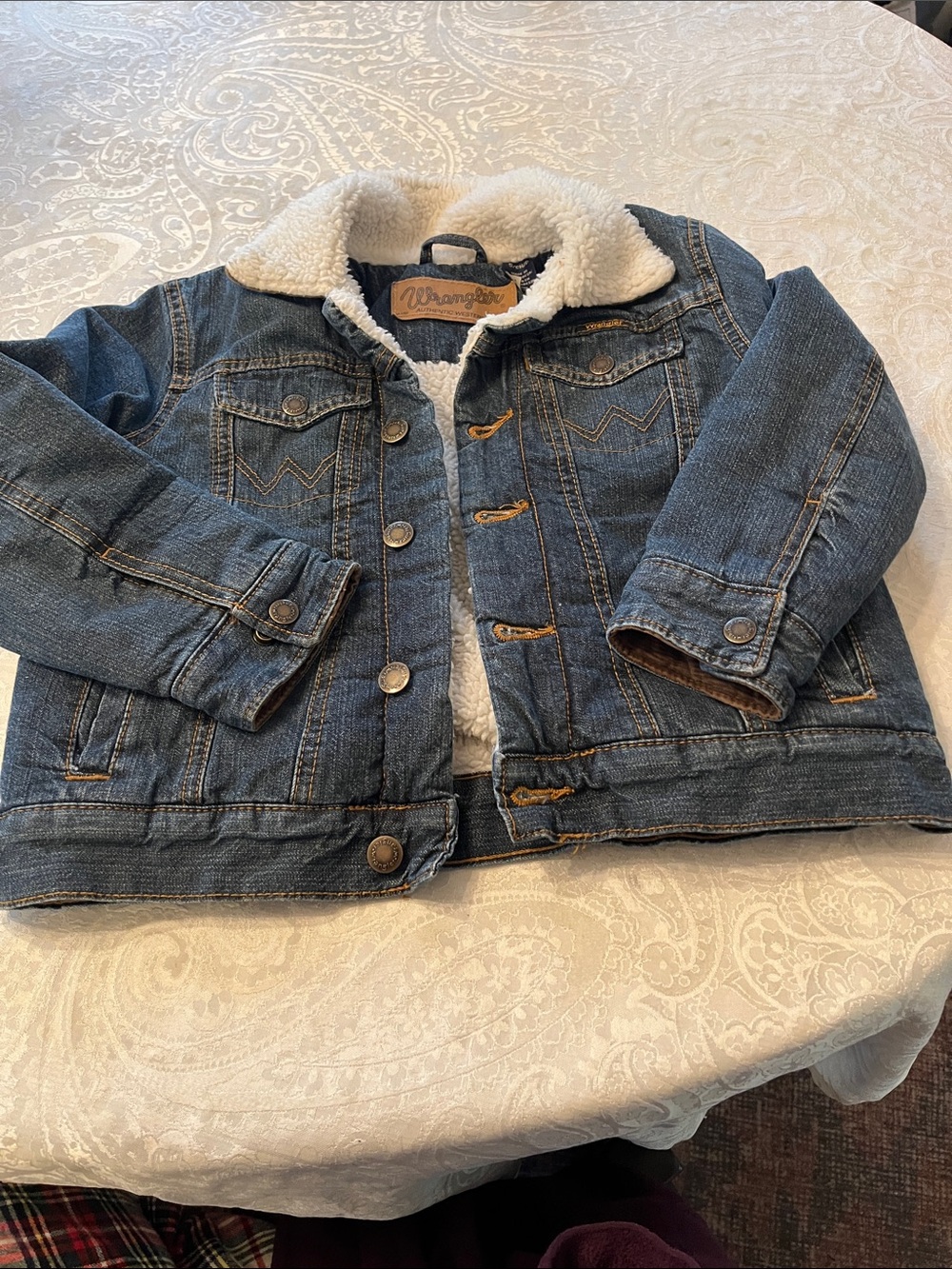 Wrangler Kids Small Denim Jacket with White Sherpa Lining/collar EUC